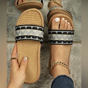 Women Chevron Pattern Home Slippers, Vacation Fabric Bedroom Slippers